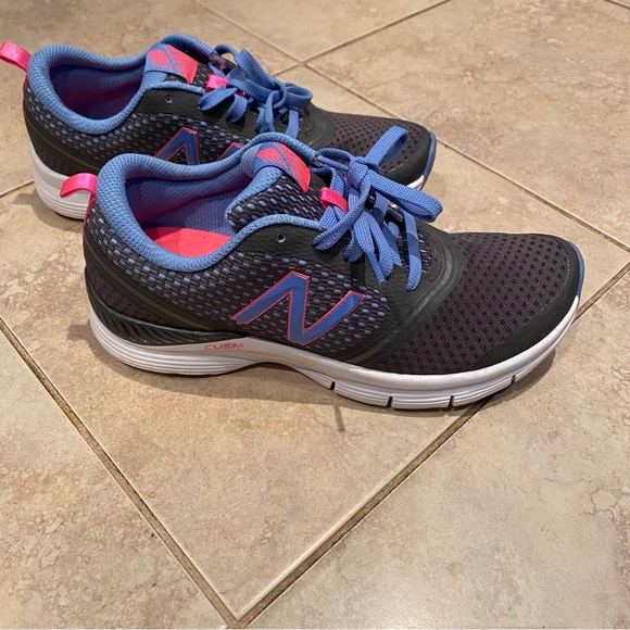 New Balance Women’s Sneakers - Picture 3 of 6